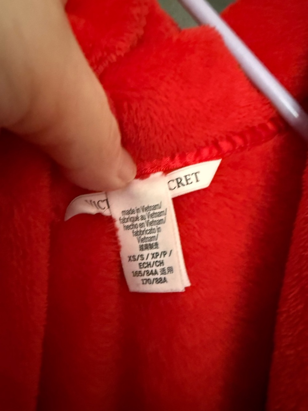 Victorias Secret Plush Robe - Picture 2 of 2